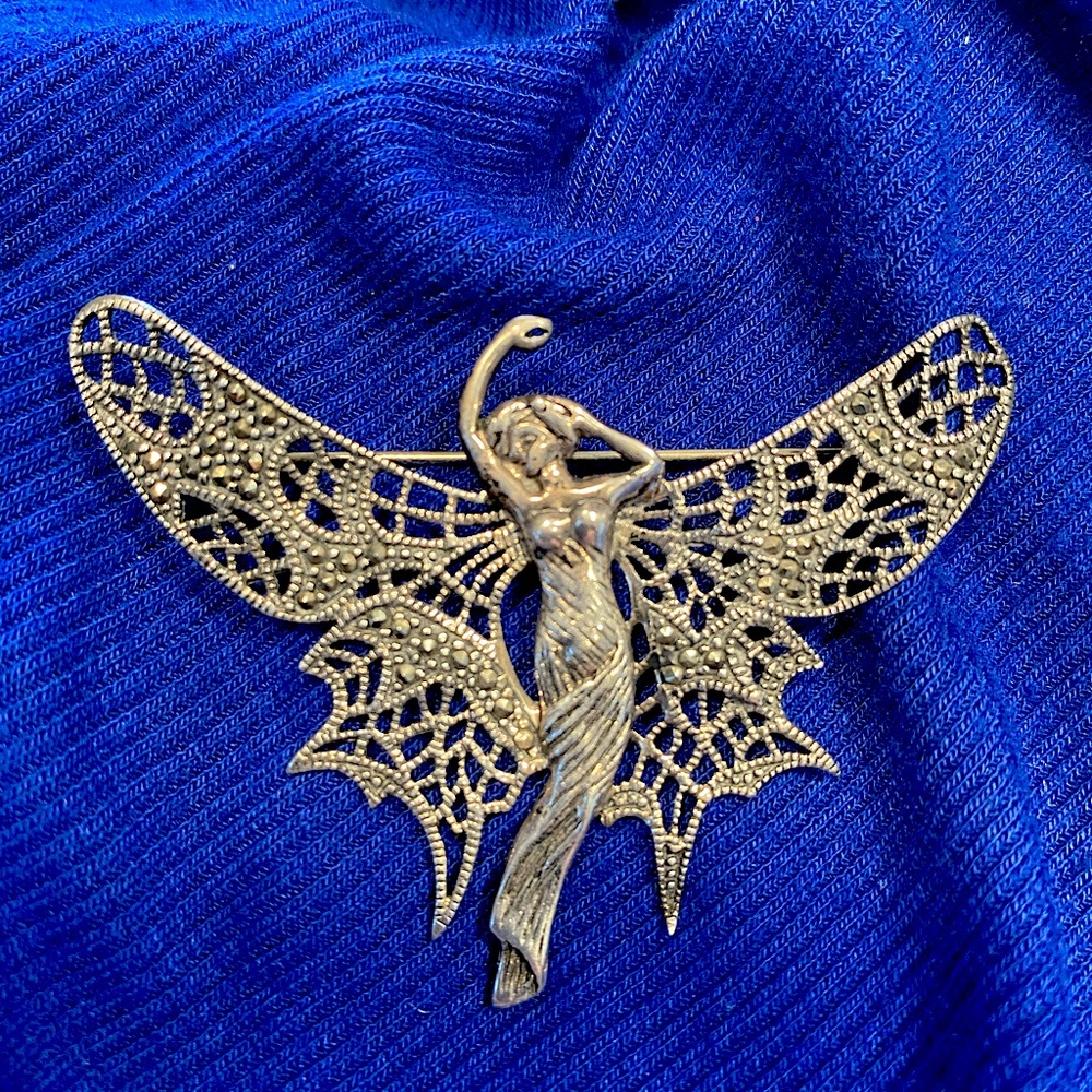 Vintage Silver filigree pin